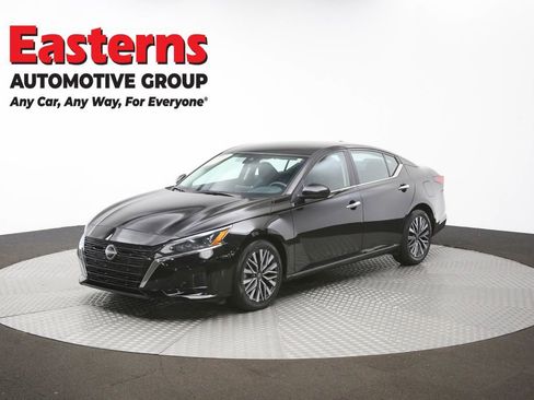Used 2023 Nissan Altima 2.5 SV FWD image 55