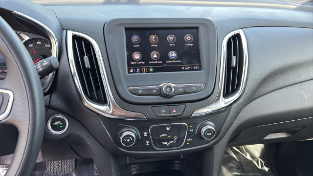 Used 2024 Chevrolet Equinox LT FWD image 25
