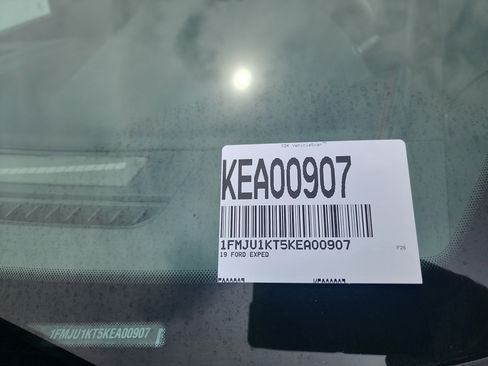 Used 2019 Ford Expedition Limited w/ Equipment Group 303A RWD image 10