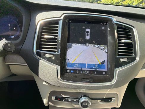 Certified 2023 Volvo XC90 B6 Plus w/ Protection Package AWD/4WD image 32