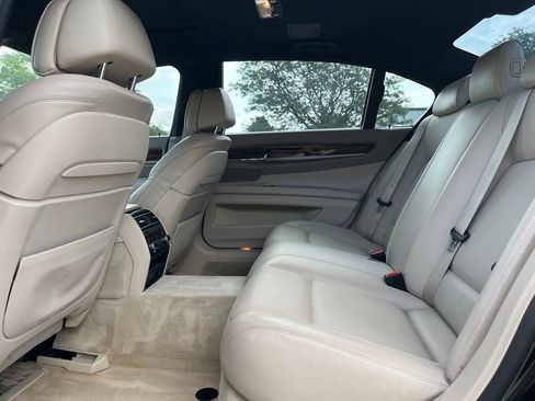 Used 2013 BMW 740Li xDrive AWD/4WD image 19