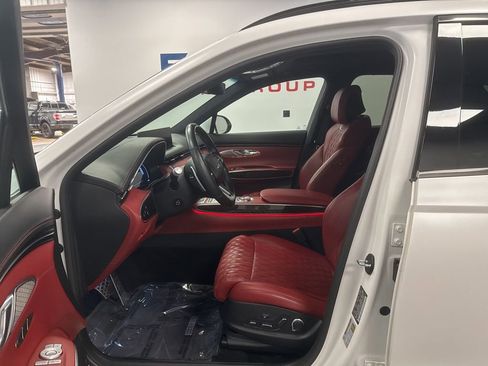 Used 2023 Genesis GV70 3.5T Sport w/ Sport Prestige Package image 17