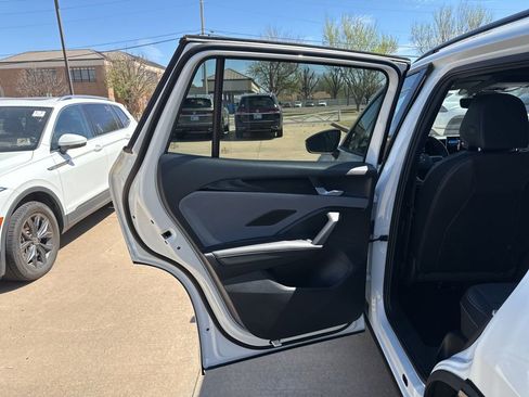 New 2026 Volkswagen Tiguan SE R-Line AWD/4WD image 13