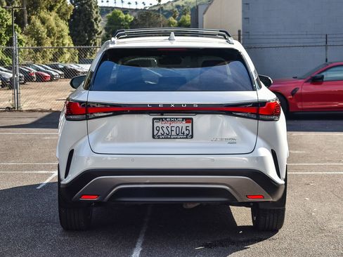 Used 2025 Lexus RX 350h w/ Convenience Package image 5
