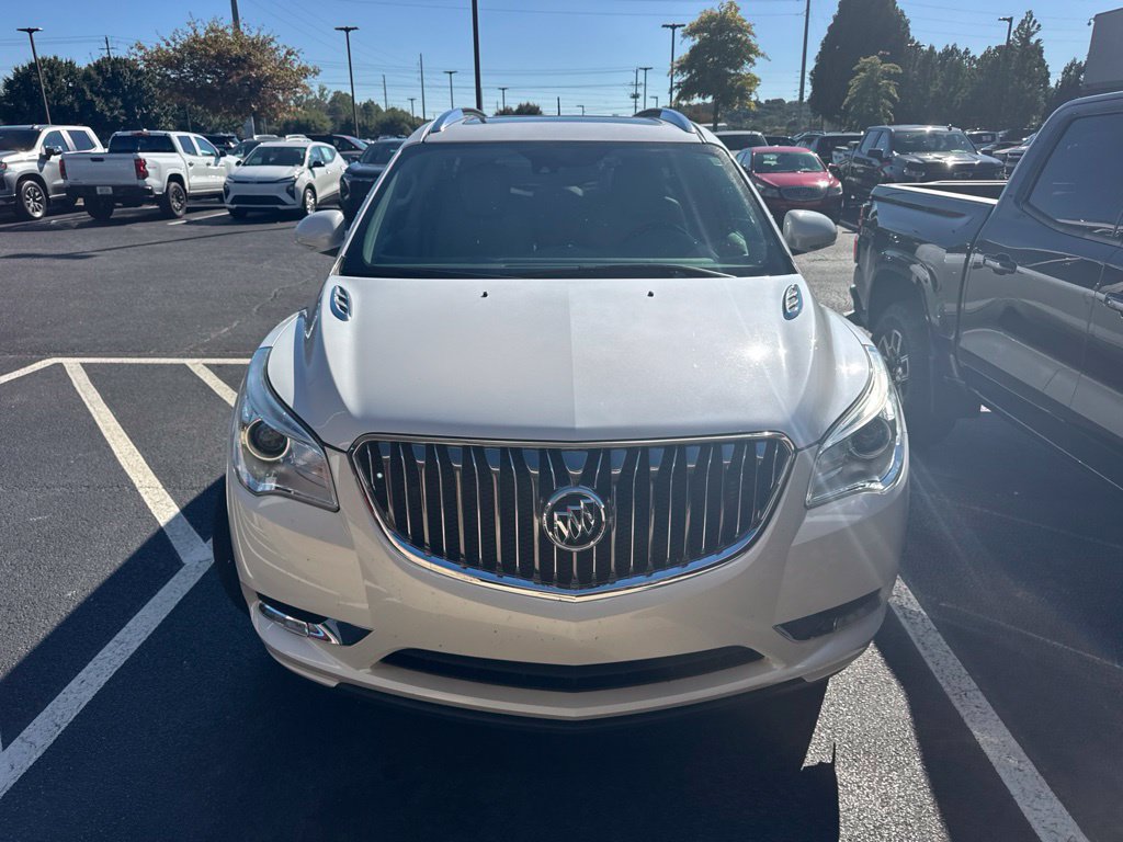 Used 2017 Buick Enclave Premium w/ Experience Buick Package FWD image 3