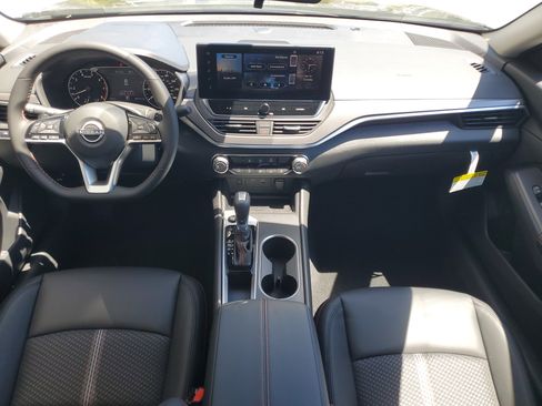 New 2026 Nissan Altima 2.5 SR FWD image 15