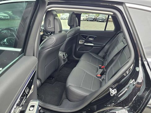 Used 2023 Mercedes-Benz GLC 300 4MATIC image 36