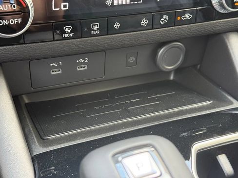 New 2026 Mitsubishi Outlander AWD image 16