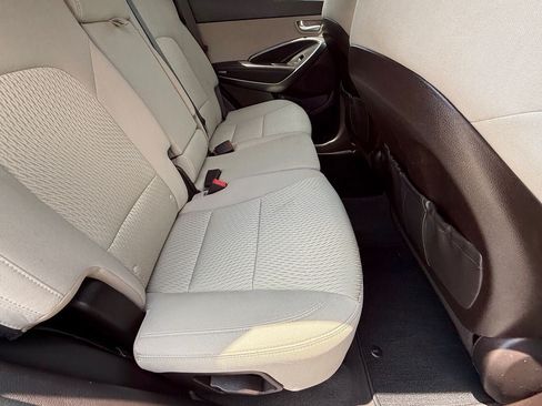 Used 2017 Hyundai Santa Fe Sport FWD image 11