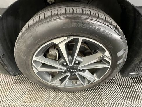 Used 2024 Kia Forte LXS FWD image 23