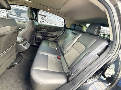 Used 2023 Nissan Ariya FWD image 27