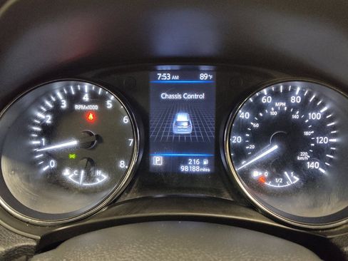 Used 2019 Nissan Rogue S w/ Special Edition Package FWD image 23