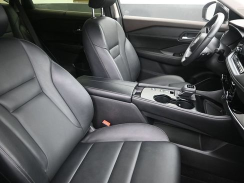 Used 2023 Nissan Rogue SL w/ SL Premium Package FWD image 16