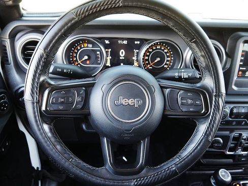 Used 2021 Jeep Gladiator Sport AWD/4WD image 18
