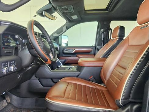 Used 2024 GMC Sierra 3500 Denali Ultimate AWD/4WD image 14