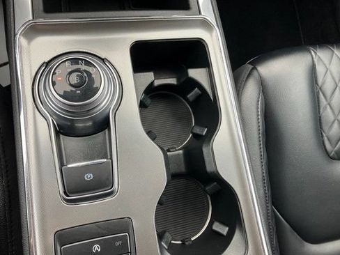 Used 2024 Ford Edge Titanium AWD/4WD image 11