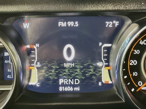 Used 2021 Jeep Wrangler Unlimited Sahara AWD/4WD image 15