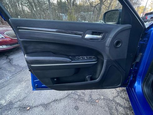 Used 2018 Chrysler 300 Touring w/ Sport Appearance Package image 16