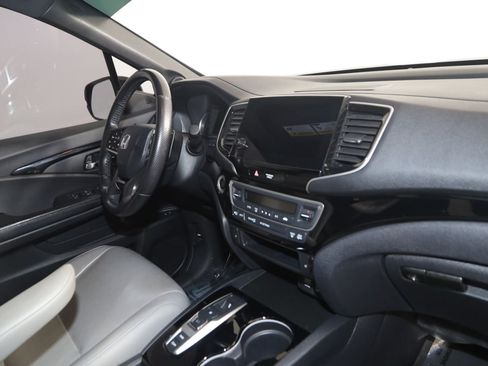 Used 2019 Honda Passport Touring image 38
