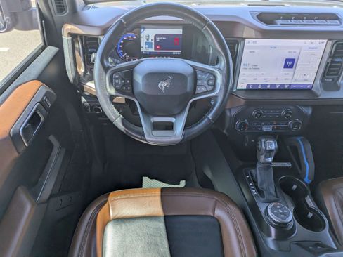 Used 2022 Ford Bronco Outer Banks w/ Sasquatch Package AWD/4WD image 15