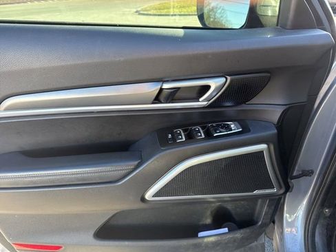 Used 2021 Kia Telluride S image 10