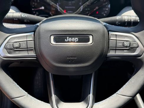 Used 2022 Jeep Compass Latitude AWD/4WD image 24