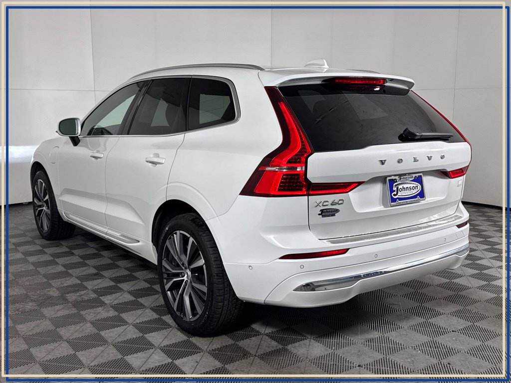 Used 2022 Volvo XC60 T8 Inscription Expression w/ Advanced Package AWD/4WD image 11