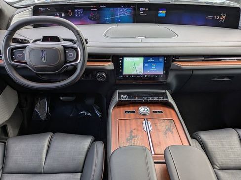 New 2025 Lincoln Navigator L Black Label image 15