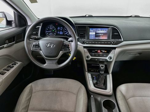 Used 2017 Hyundai Elantra SE FWD image 21