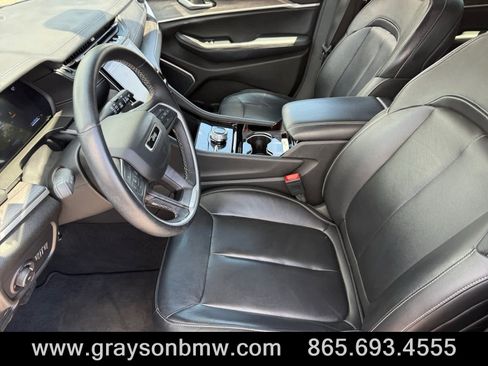 Used 2022 Jeep Grand Cherokee L Limited AWD/4WD image 13