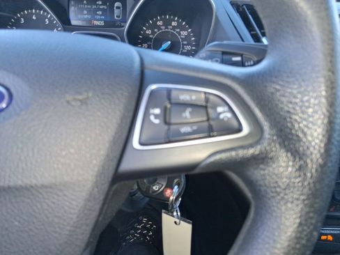 Certified 2018 Ford Escape SE image 22