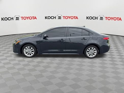 Used 2024 Toyota Corolla LE w/ LE Convenience Package FWD image 4