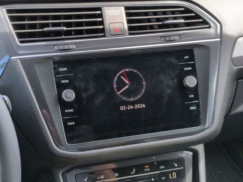 Used 2023 Volkswagen Tiguan SE R-Line image 12