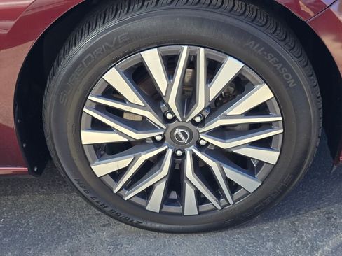 Used 2023 Nissan Altima 2.5 SV image 4