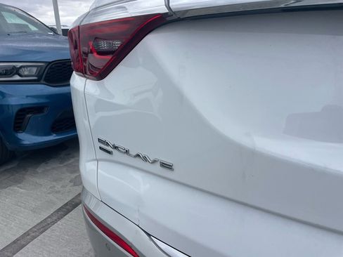 Used 2024 Buick Enclave Premium image 4