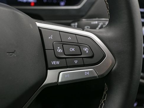 Certified 2023 Volkswagen Tiguan SE image 39