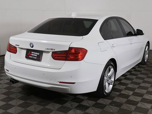 Used 2015 BMW 328i xDrive Sedan AWD/4WD image 11