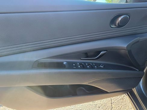 Certified 2025 Hyundai Elantra Sport image 15