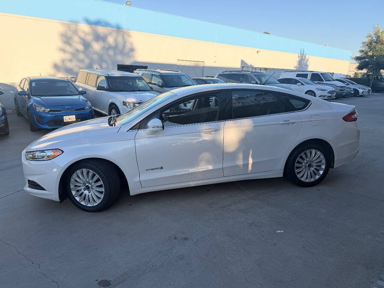 Used 2016 Ford Fusion SE FWD image 14