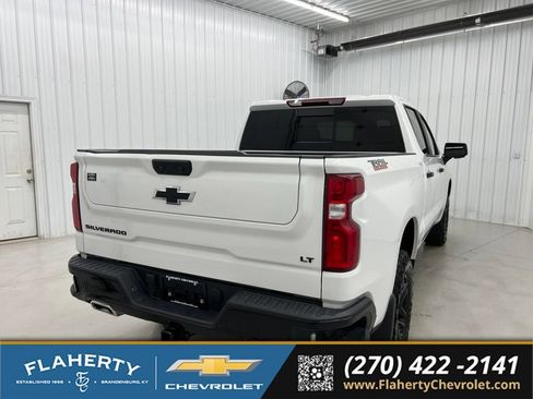 Used 2024 Chevrolet Silverado 1500 LT Trail Boss w/ LT Trail Boss Premium Package AWD/4WD image 3