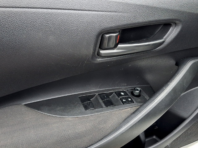 Certified 2022 Toyota Corolla LE FWD image 8