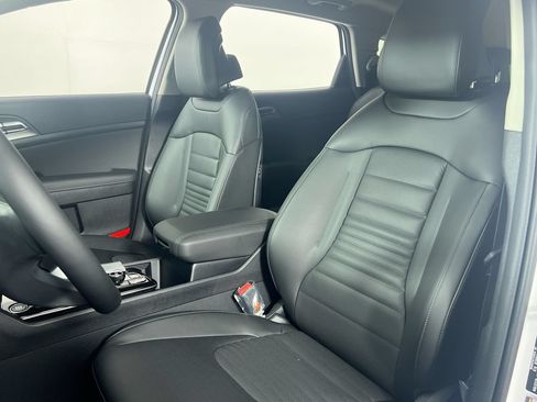 Certified 2025 Kia Sportage SX FWD image 14