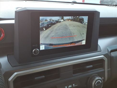 Used 2024 Toyota Tacoma SR5 image 23