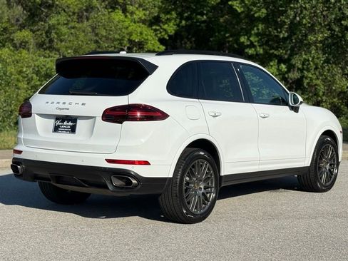 Used 2018 Porsche Cayenne Platinum Edition image 13