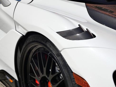 Used 2022 McLaren 765LT RWD image 18