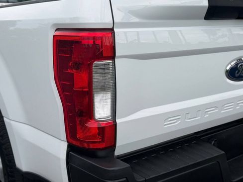 Used 2019 Ford F250 XL w/ Power Equipment Group RWD image 12