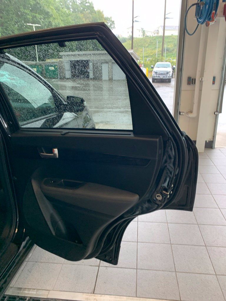 Used 2014 Kia Sorento LX AWD/4WD image 12