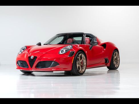 Used 2018 Alfa Romeo 4C Spider image 1