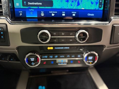 Used 2022 Ford F350 Lariat AWD/4WD image 13