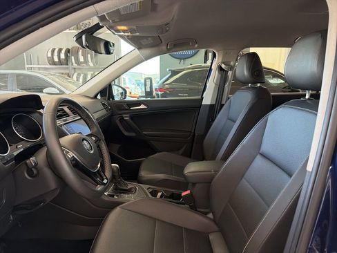 Used 2021 Volkswagen Tiguan SE w/ 3-Row Tiguan MDO Package image 11